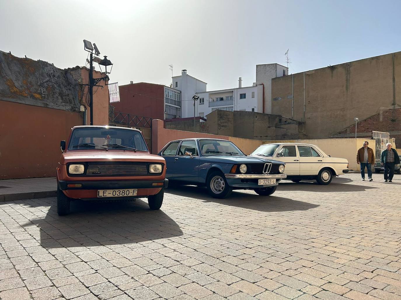 La 102ª Feria de Febrero ha tocado a su fin en una soleada mañana de domingo con miles de personas circulando por las calles de Valencia de Don Juan..