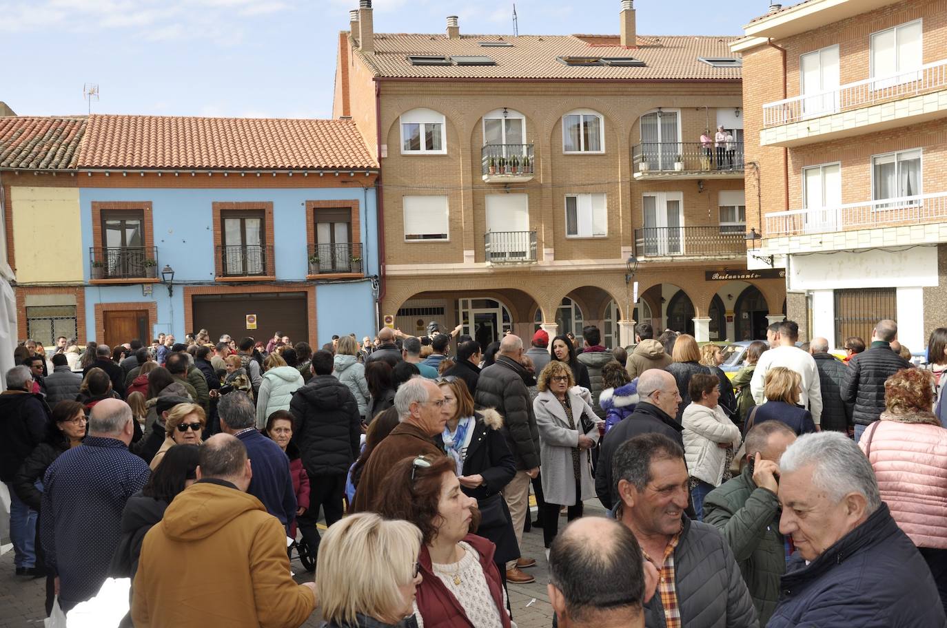 La 102ª Feria de Febrero ha tocado a su fin en una soleada mañana de domingo con miles de personas circulando por las calles de Valencia de Don Juan..