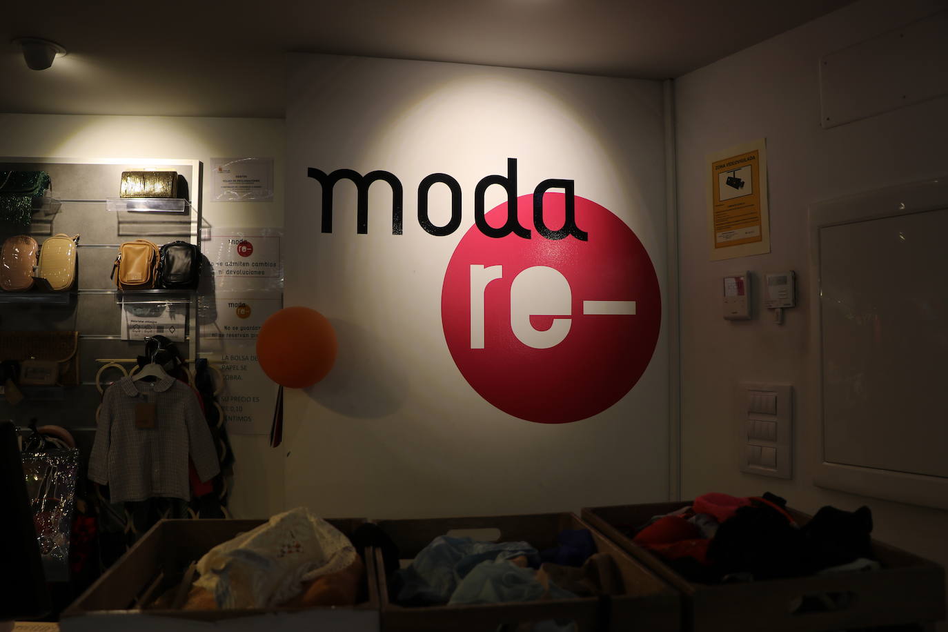 La tienda de ropa de segunda mano en León, Moda Re-.