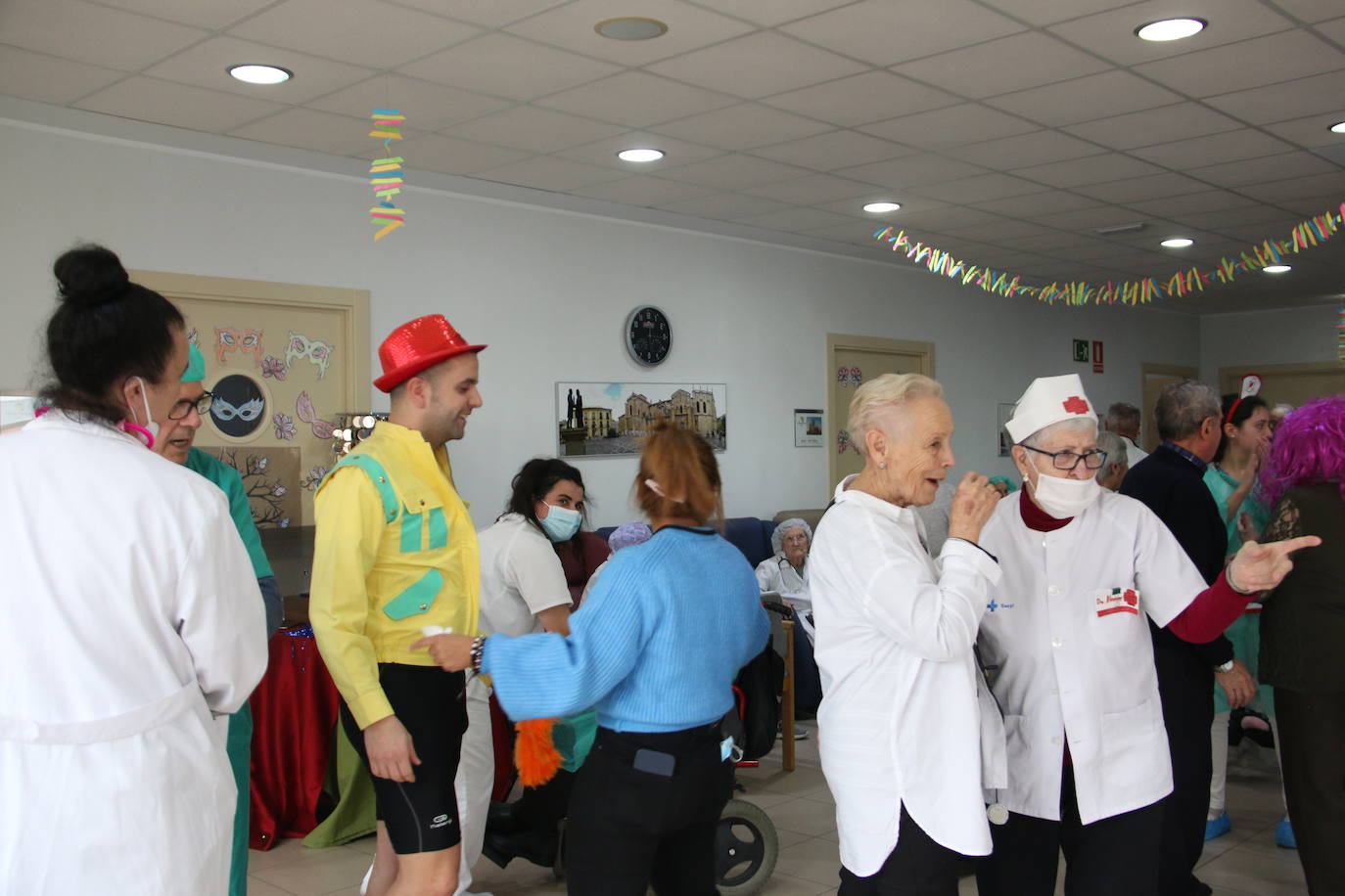 Celebración de Carnaval en Alzheimer León.