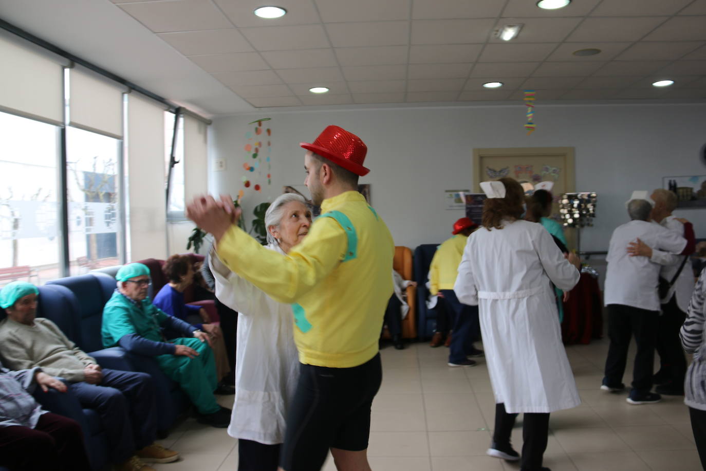 Celebración de Carnaval en Alzheimer León.