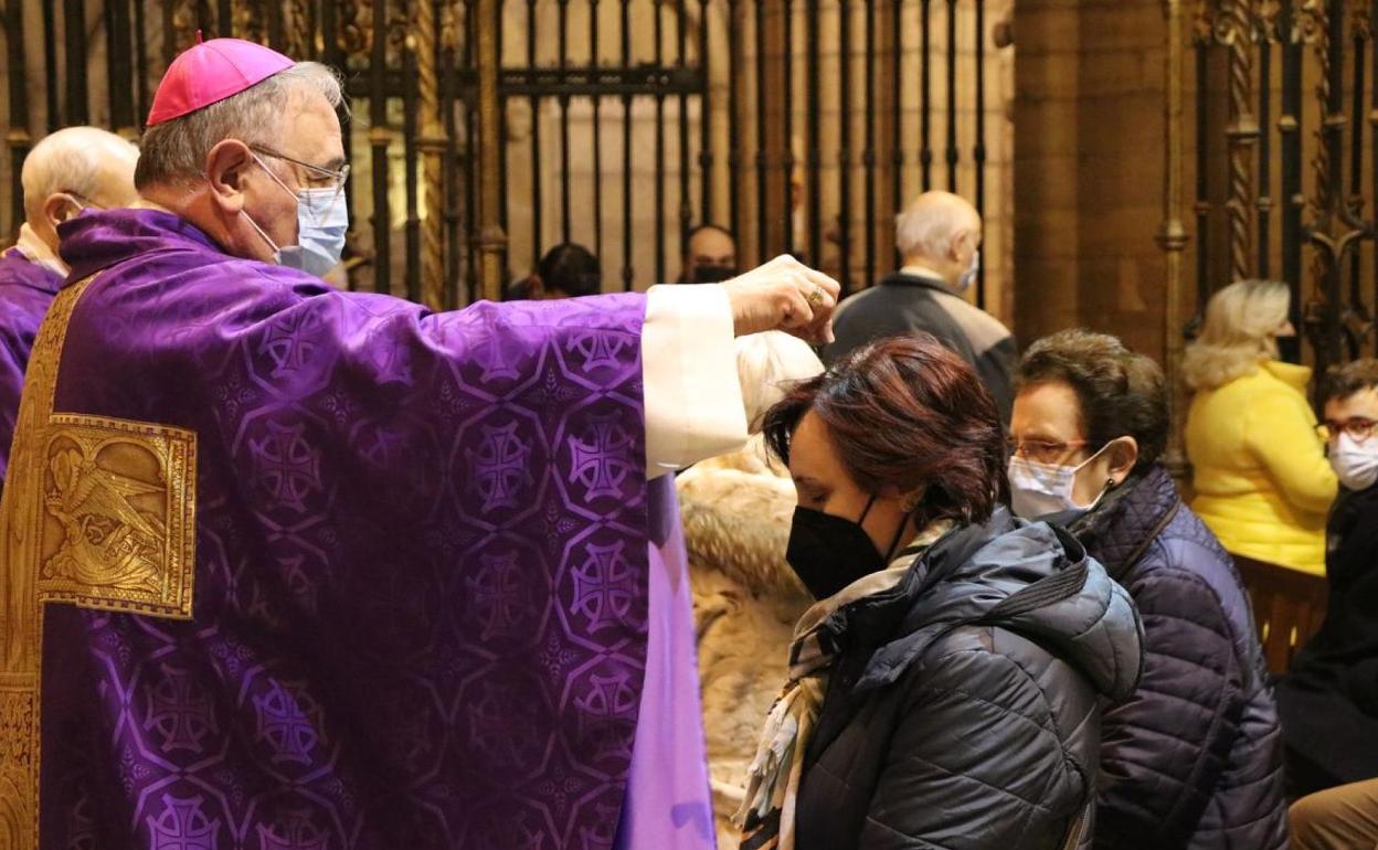 La misa principal se llevará a cabo en la Catedral de León, aunque se repartirá por otras iglesias de la Diócesis.