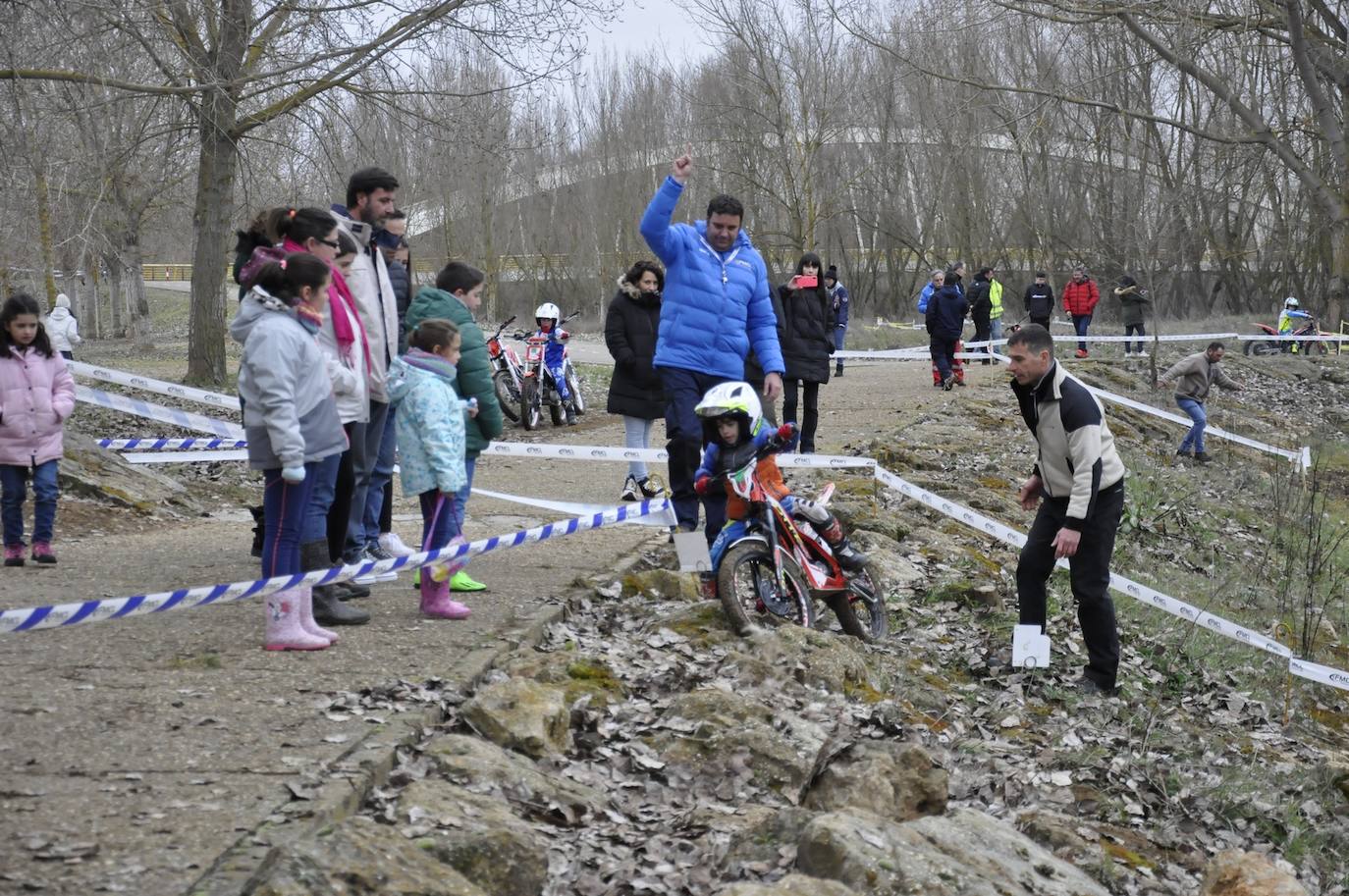 Circuito de trial en el Complejo la Isla de Valencia de Don Juan 