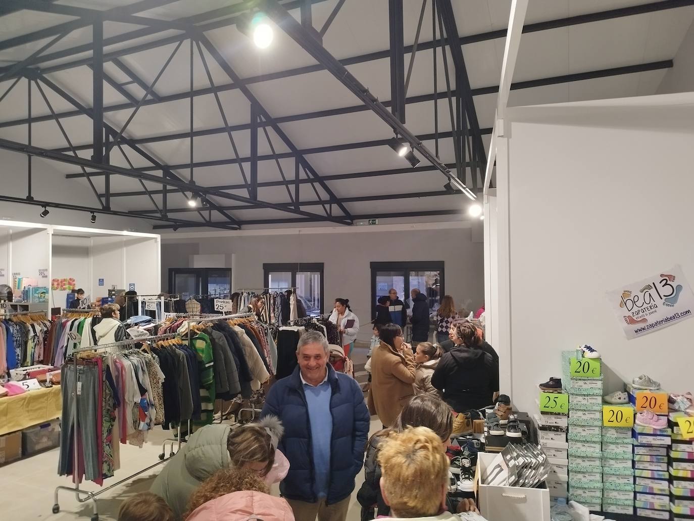 La Feria del Stock, ubicada en ExpoCoyanza, en la Calle Cuchillo , 4, se puede visitar este fin de semana .