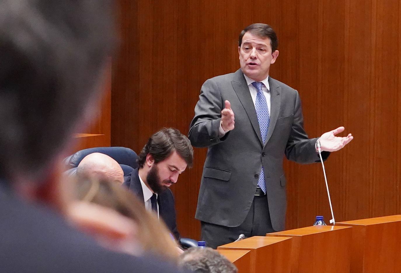 Primera sesión del Pleno de las Cortes de Castilla y León, que comienza con las preguntas de control al Gobierno autonómico.