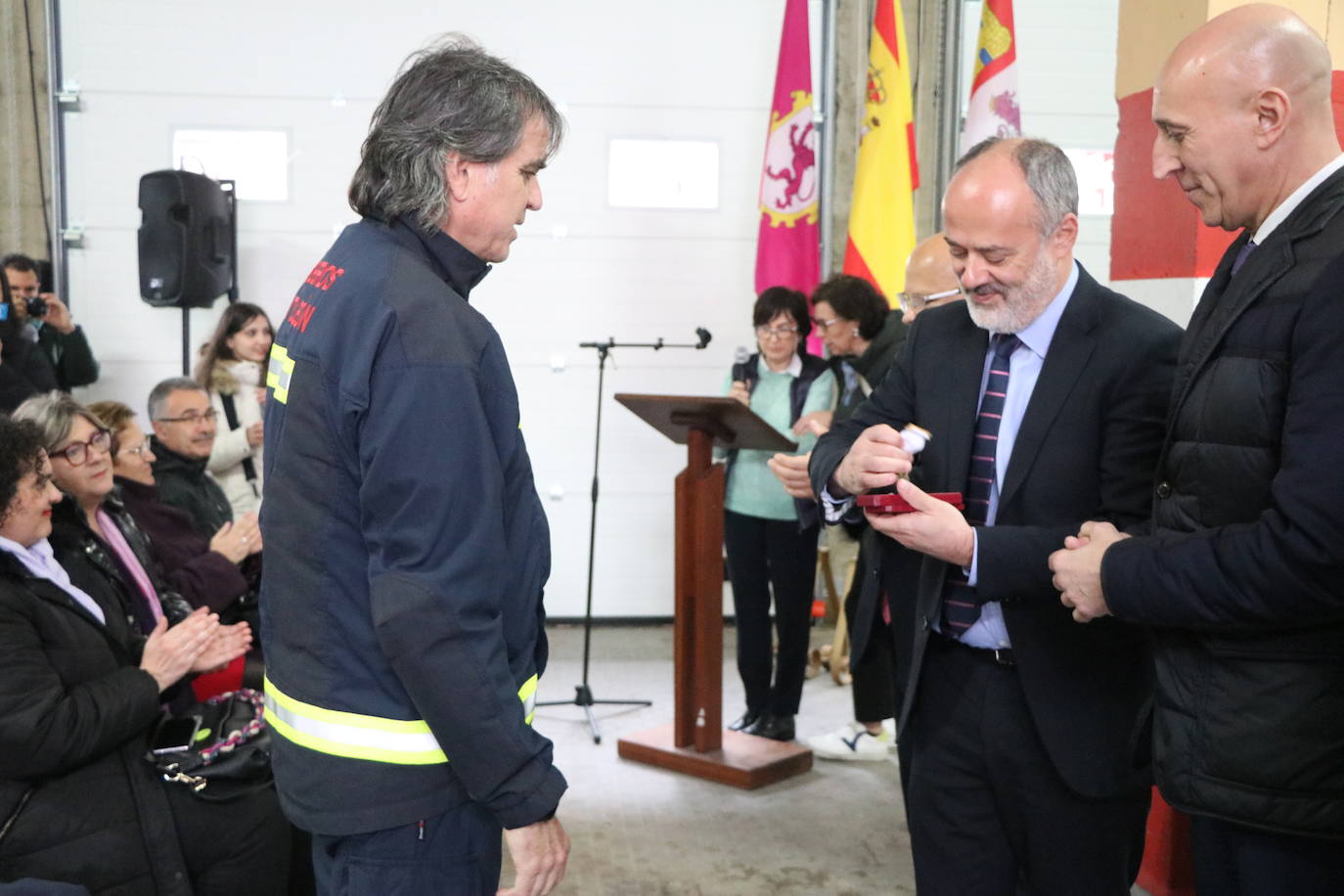 Galería. Festividad de San Juan de Dios en el Parque de Bomberos de León.