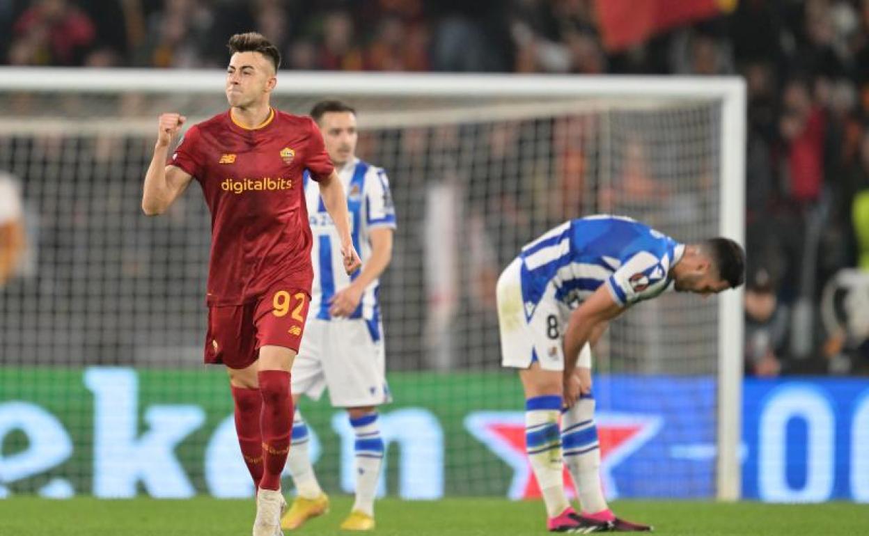 Stephan El Shaarawy celebra el primer gol de la Roma a la Real. 