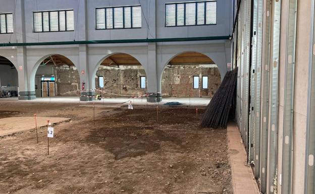 Las obras del Mercado del Conde Luna avanzan en una de las zonas del edificio. 