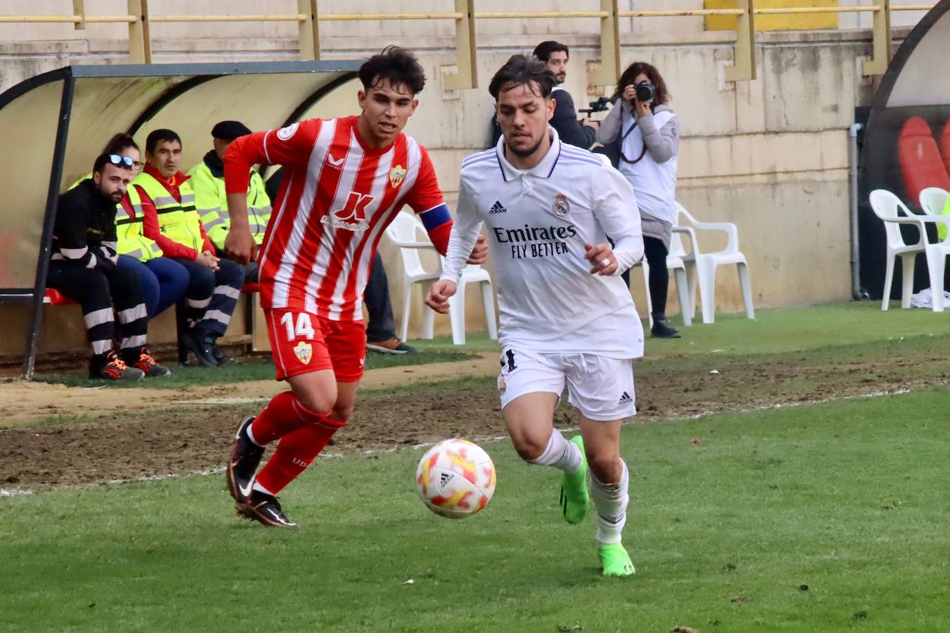 Real Madrid y Almería disputaron la final de este torneo en el estadio Reino de León, con victoria madridista