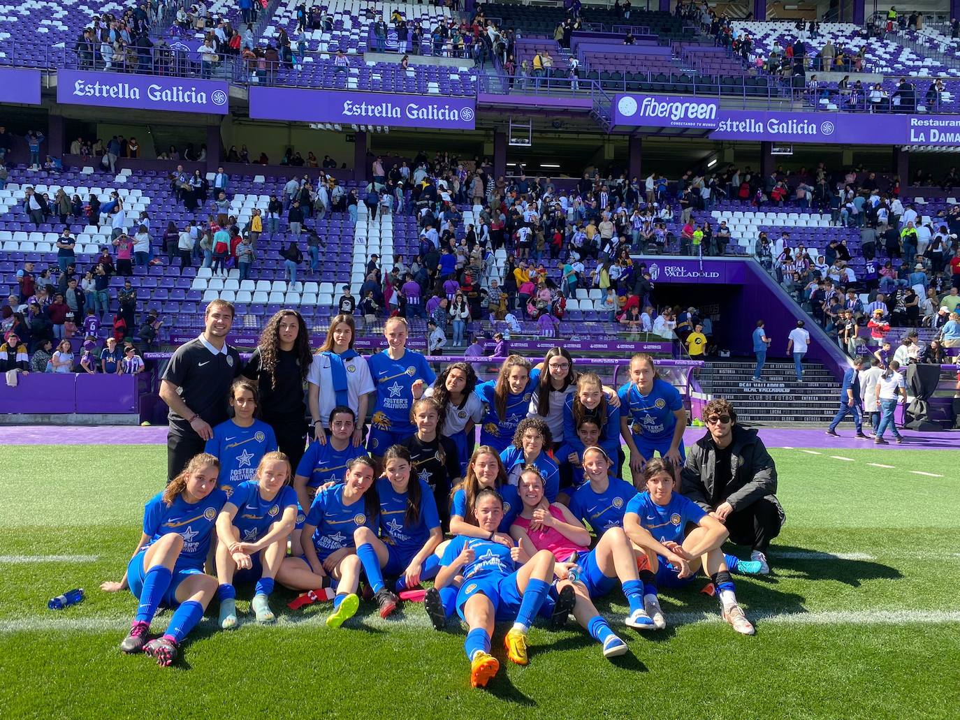 El equipo leonés disputa ante el Real Valladolid el primer partido de fútbol femenino de la historia en el estadio José Zorrilla.