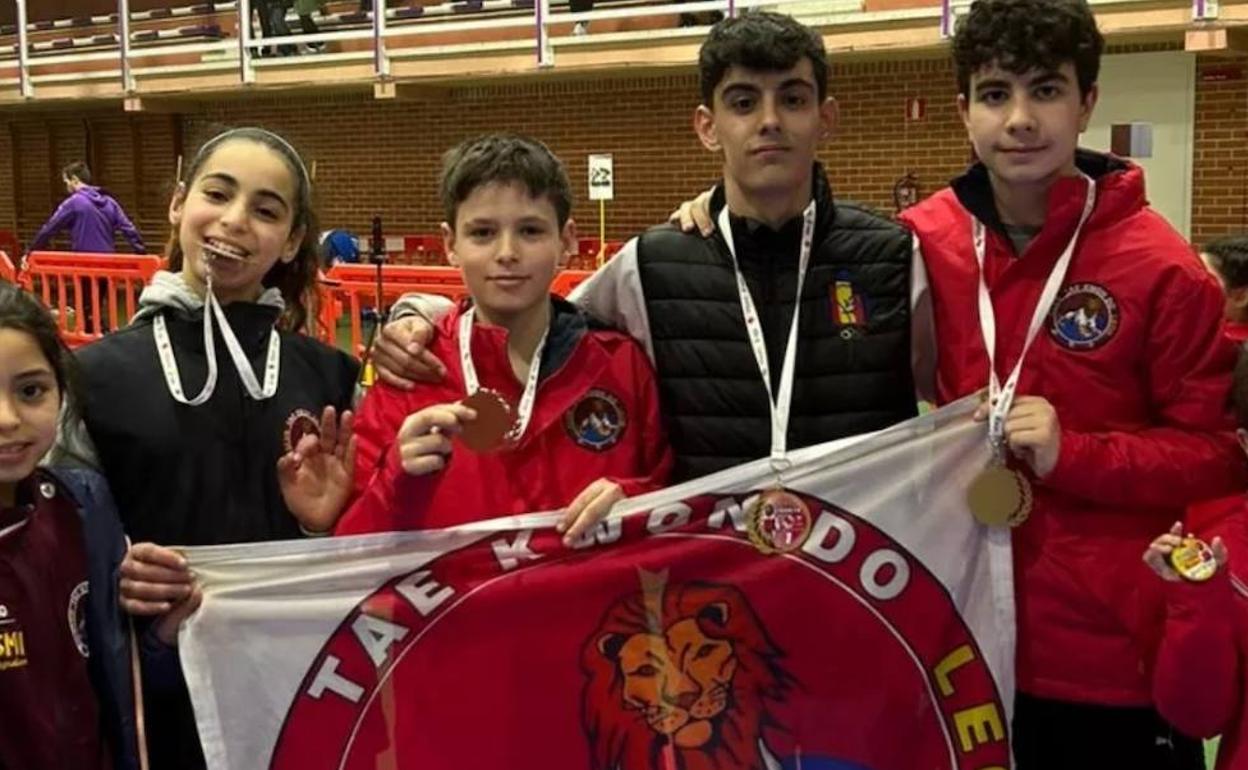 Taekwondo León suma once medallas en los Campeonatos de Castilla y León cadete, infantil y alevín