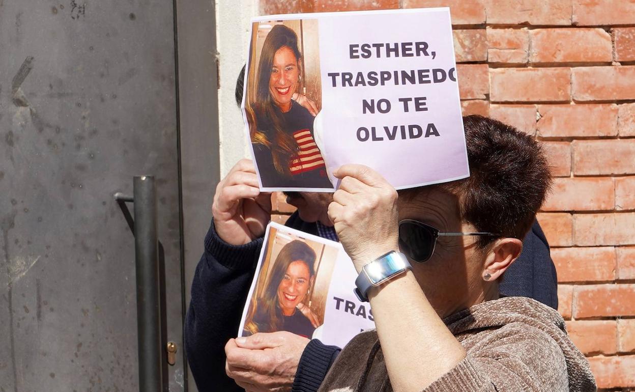 Durante el acto se procedió a la lectura de un manifiesto. 