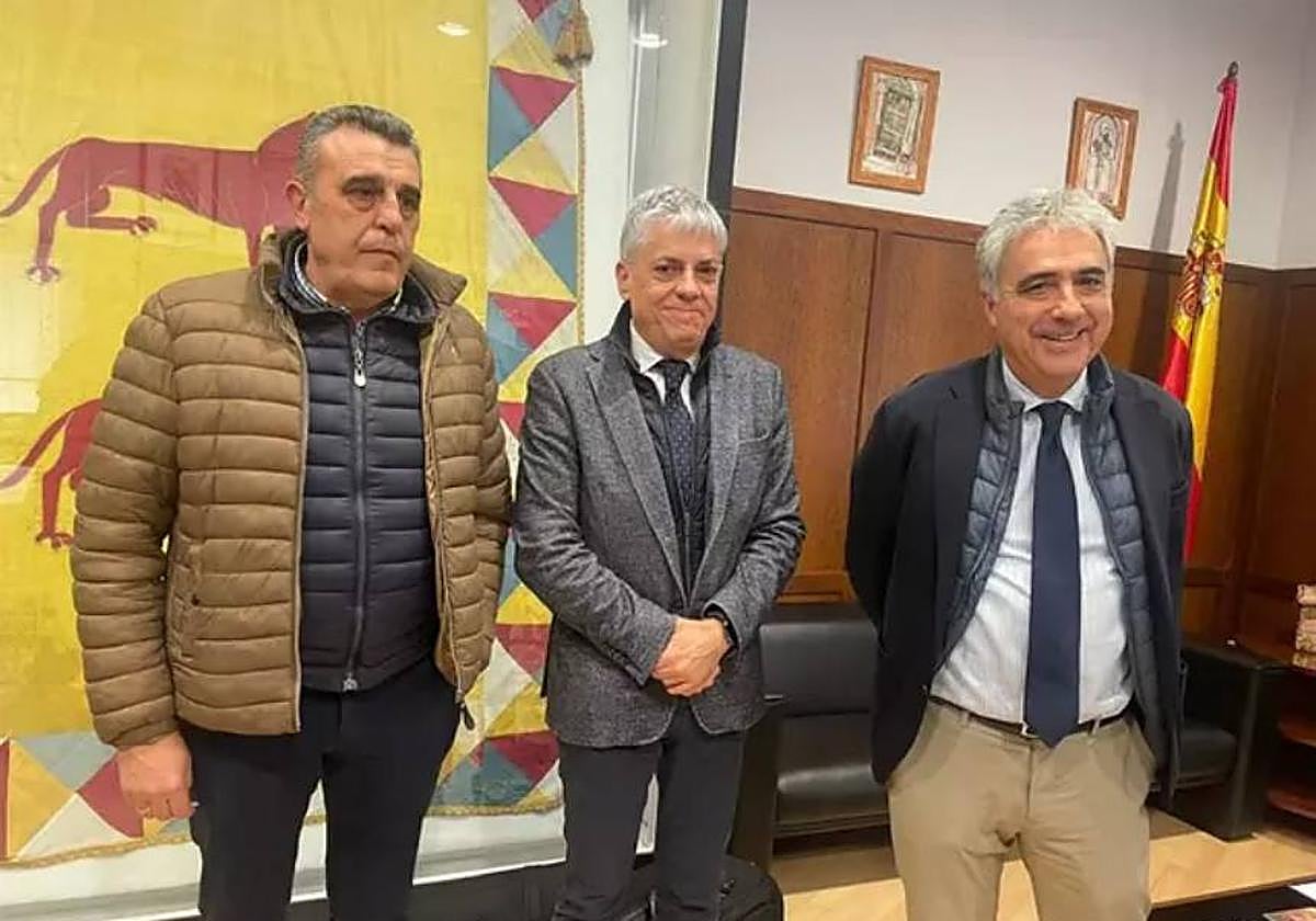 Firma del convenio en Astorga.