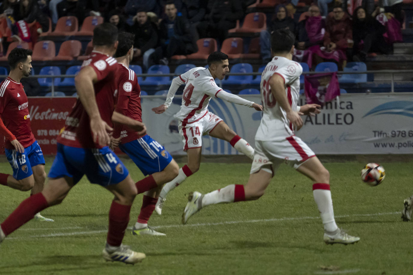 CD Teruel contra Cultural Leonesa