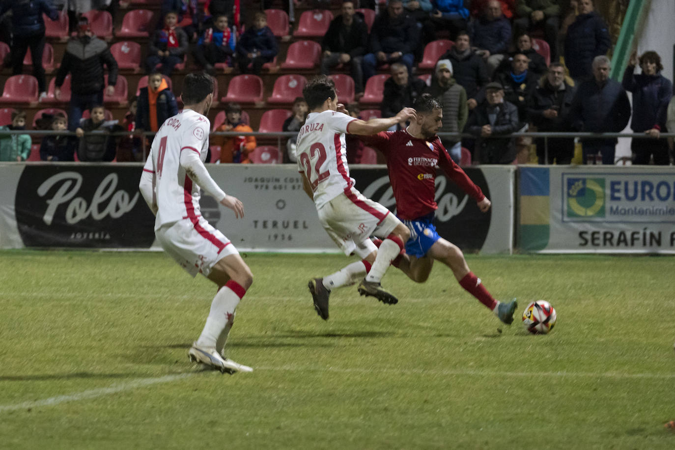 CD Teruel contra Cultural Leonesa