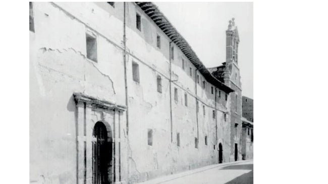 Imagen antes - Una calle tan longeva como la Catedral que guarda una gran historia