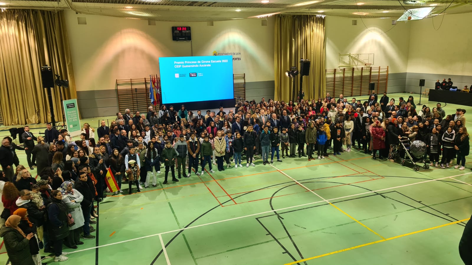 Los reyes entregan el Premio Princesa de Girona al Gumersindo Azcárate