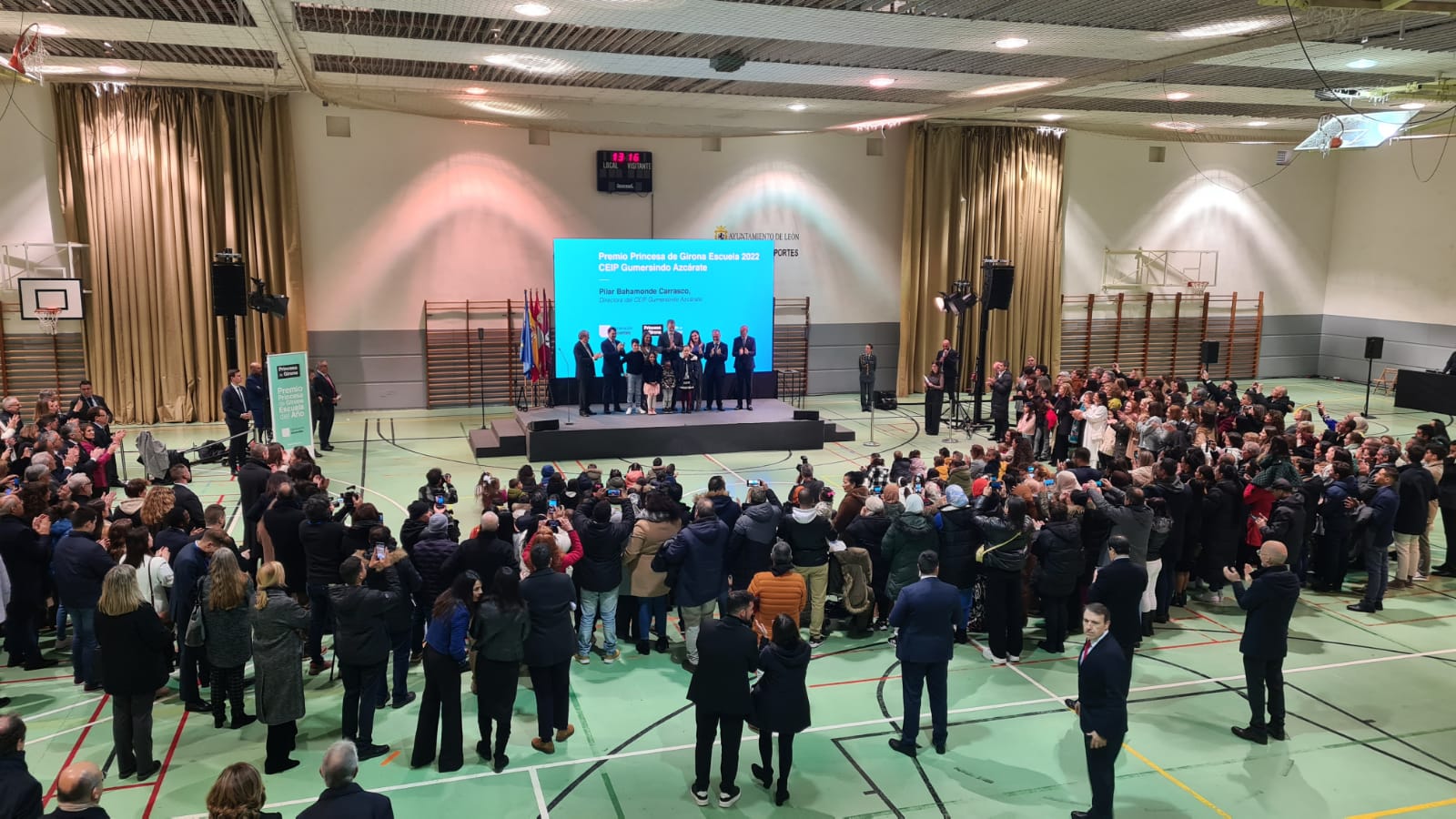 Los reyes entregan el Premio Princesa de Girona al Gumersindo Azcárate