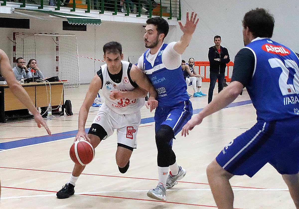 Rodri Llamas, en imagen, en un partido con la Cultural.