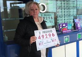 La gerente de la administración de Lotería de Villaquilambre donde se vendió el décimo premiado.