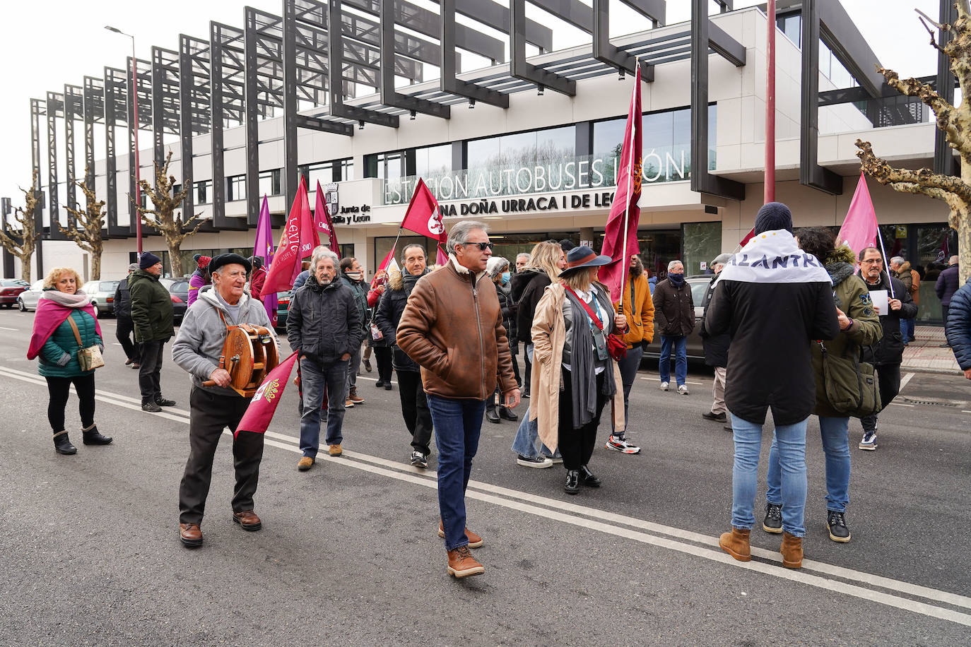 Concentración de protesta por la estación de bus de León