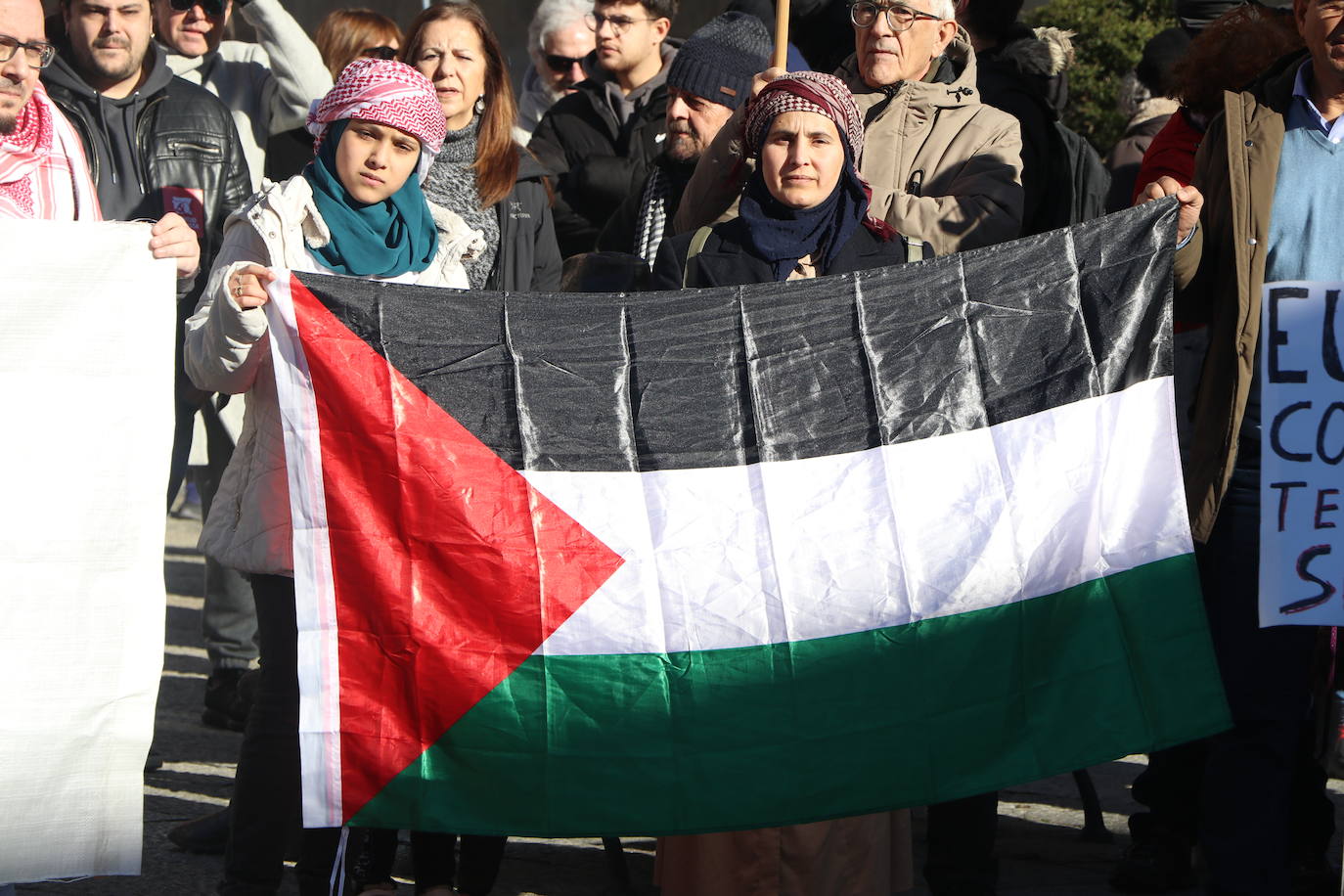 León se concentra por Palestina