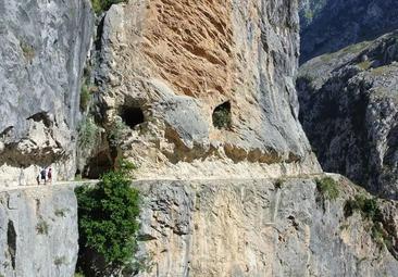 La vertiente leonesa de Picos de Europa culpa a Asturias del descenso del turismo