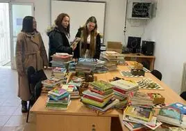 Algunos de los libros donados en la iniciativa.