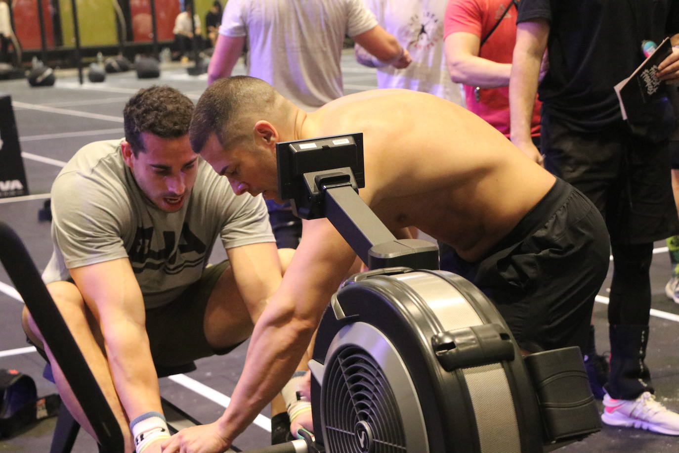 León disfruta del crossfit en el Palacio de Exposiciones