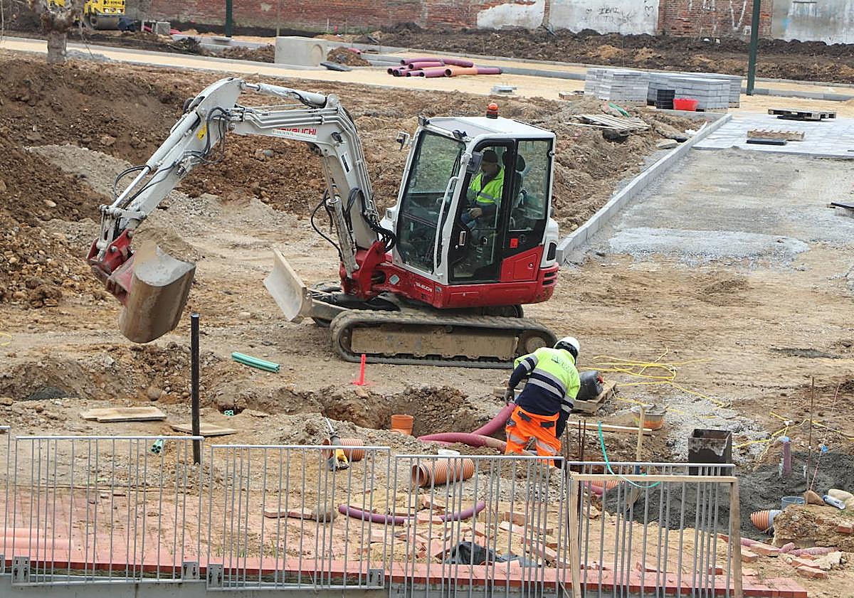 Imagen principal - Adif afirma que tendrá lista la urbanización de la estación de Matallana «en dos meses»