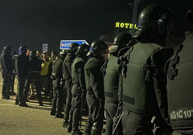 Cargas de antidisturbios durante las protestas en Villadangos