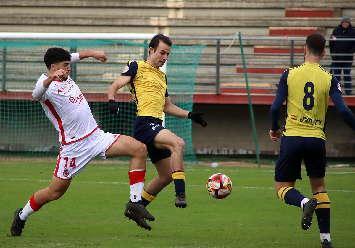 Las imágenes del derbi de Tercera: Júpiter 1 - 1 Virgen del Camino