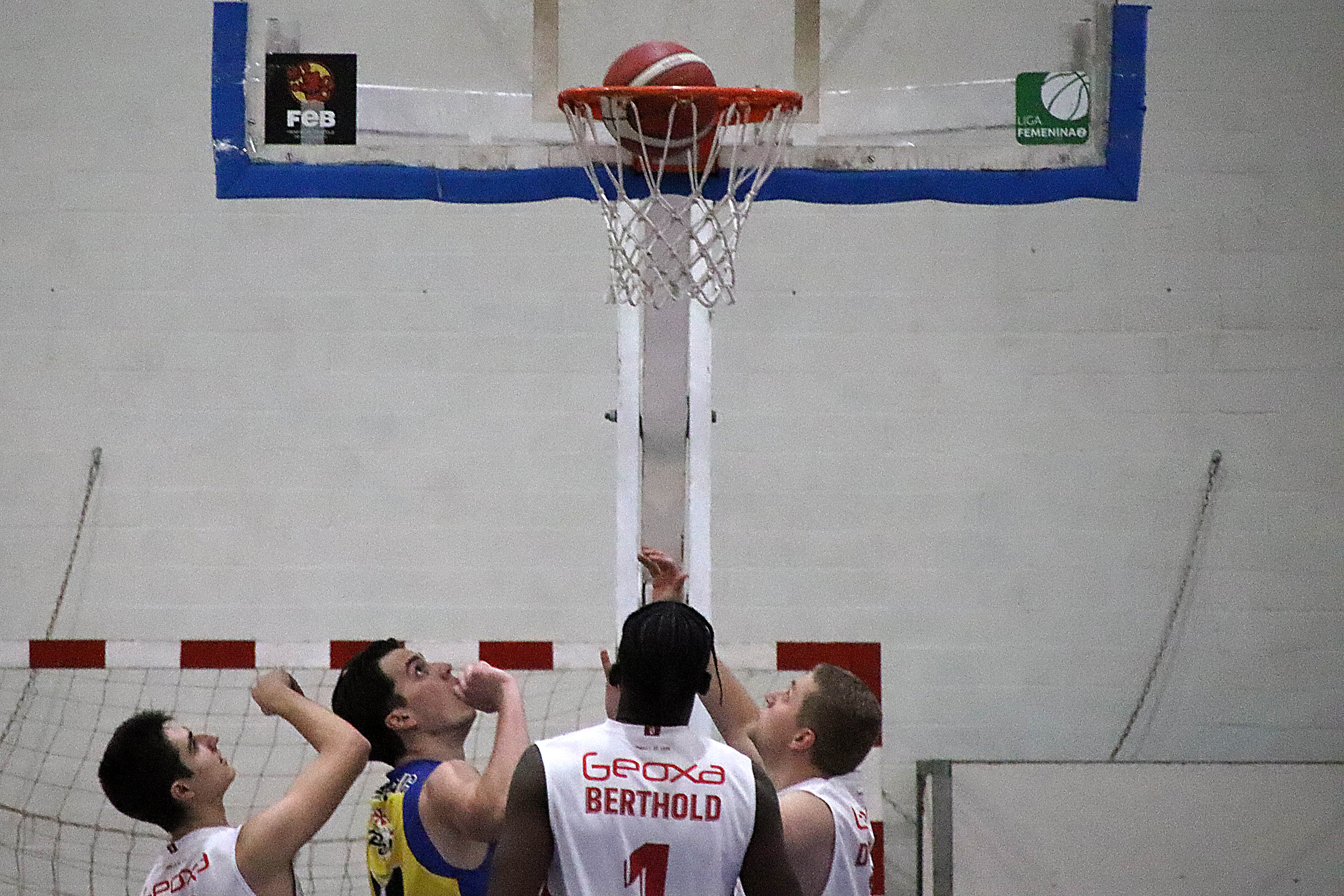Todas las imágenes del Cultural de Baloncesto - Gijón Basket