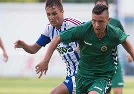 Adán Gurdiel, en un partido con la Deportiva.