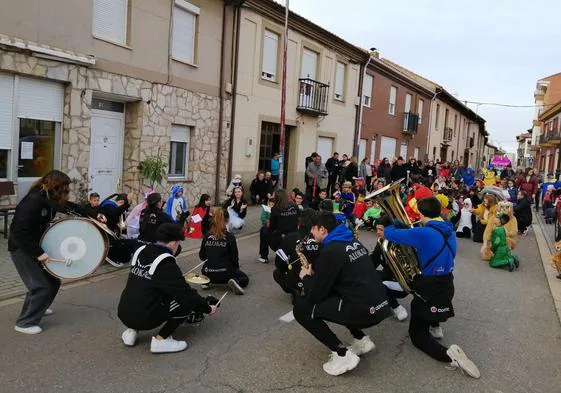 Imagen del desfile en Santa Marina del Rey.