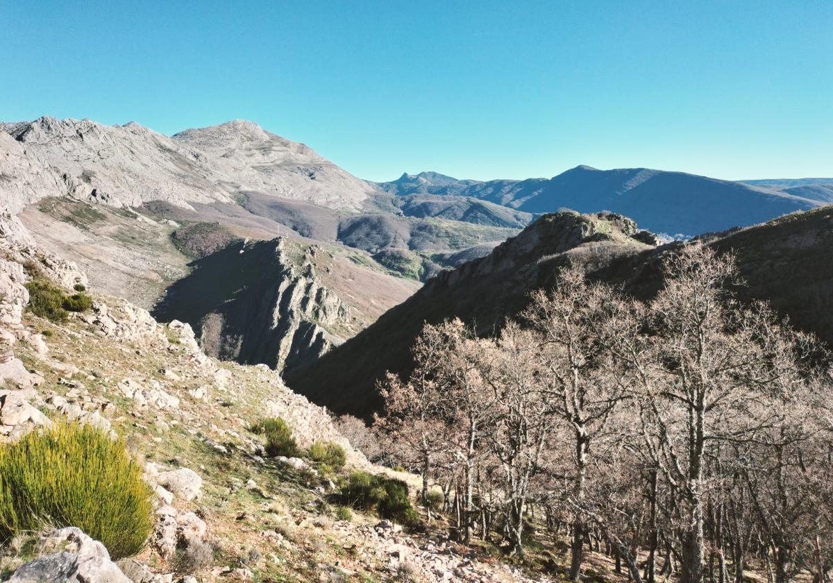 Imagen de cielos despejados en la montaña leonesa.