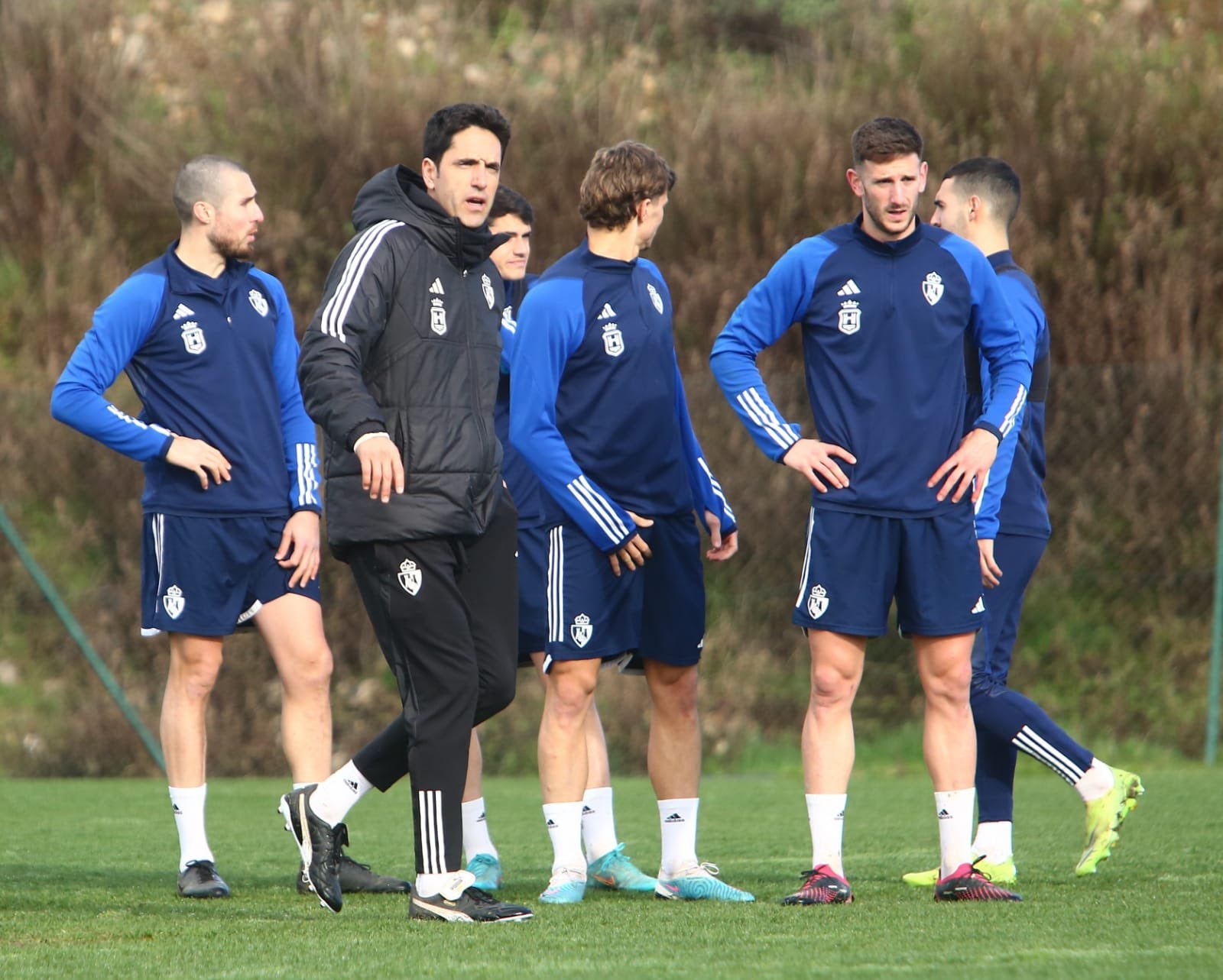 Íñigo Vélez, entrenador de la Deportiva, en un entrenamiento.