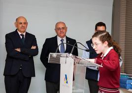 La leonesa Paula Albizu Fernández, premio del concurso nacional de Educación Cívico-Tributaria 2022-2023