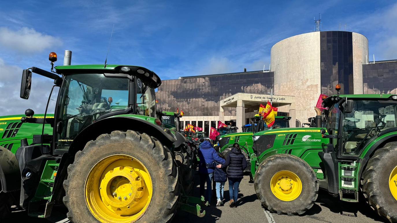 Revive la tractorada de las Opas desde dentro