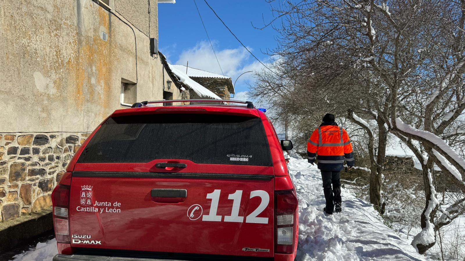 Llega la nieve a la localidad de Andarraso.