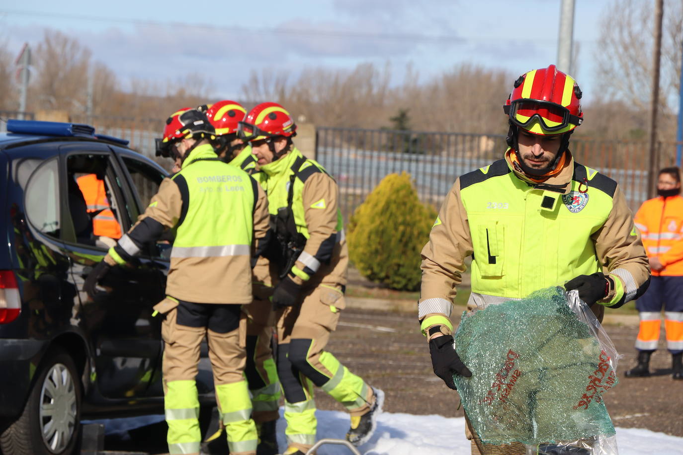 Simulacro efectuado por el cuerpo de Bomberos de León.