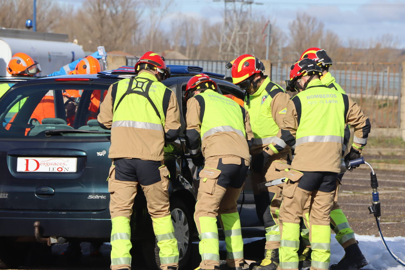 Simulacro efectuado por el cuerpo de Bomberos de León.