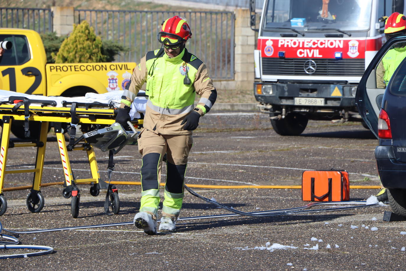 Simulacro efectuado por el cuerpo de Bomberos de León.