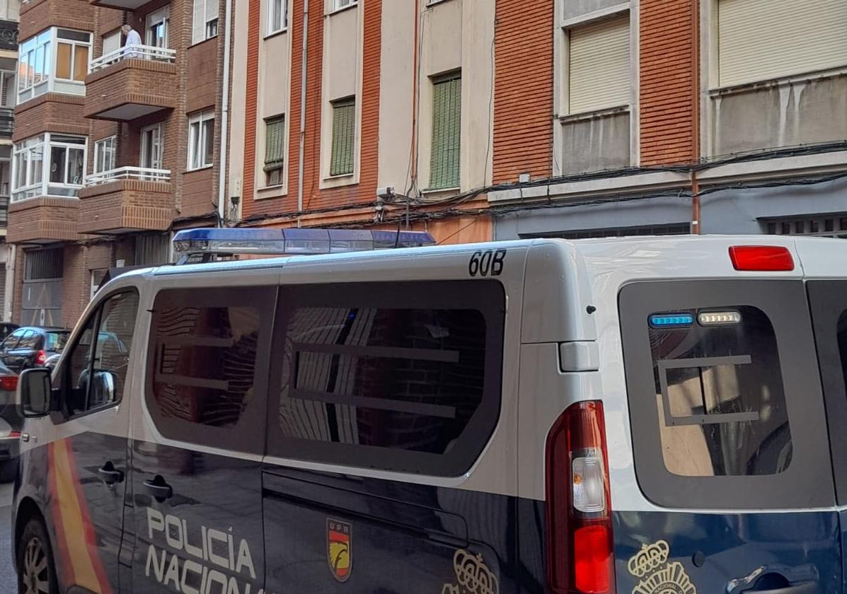 El furgón donde se desplazó a los detenidos en la operación antidroga en El Crucero.