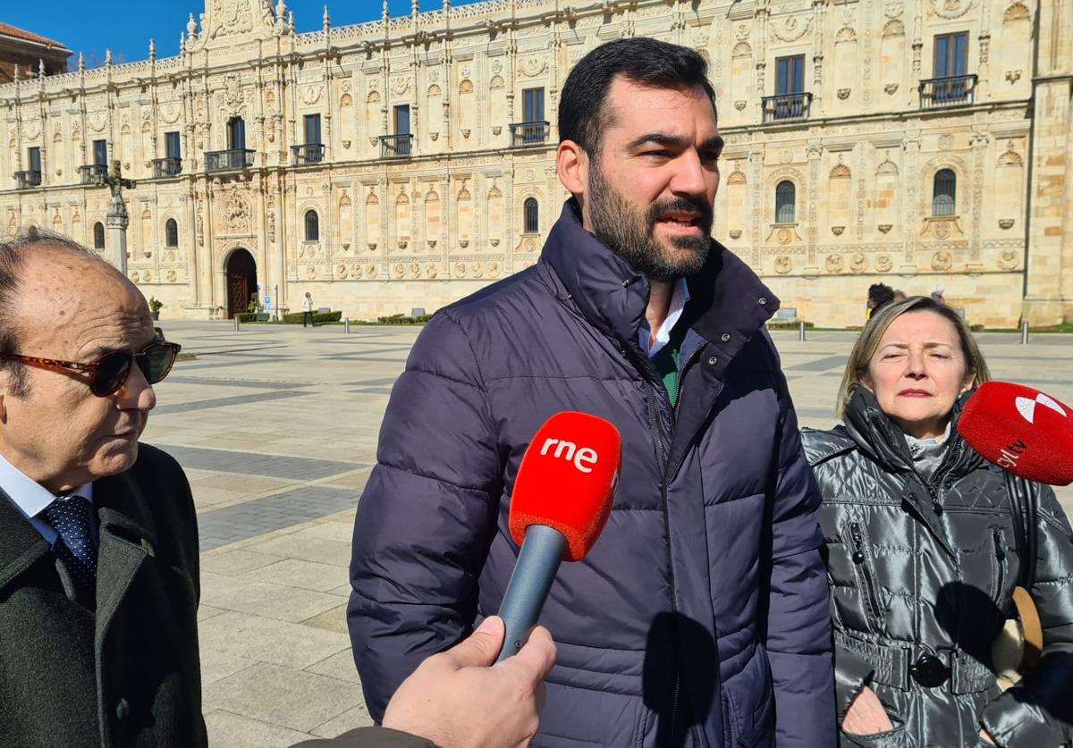 David Fernández expone la exigencia de iniciar la segunda fase de San Marcos.