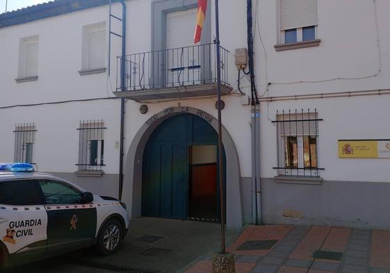 Puesto de la Guardia Civil de Valencia de Don Juan, donde fue interpuesta la denuncia.