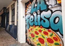 Nuevo graffiti que decora la calle Zapaterías de la capital leonesa.