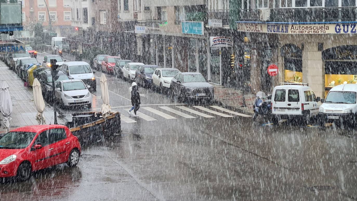 La nieve llega a León ciudad