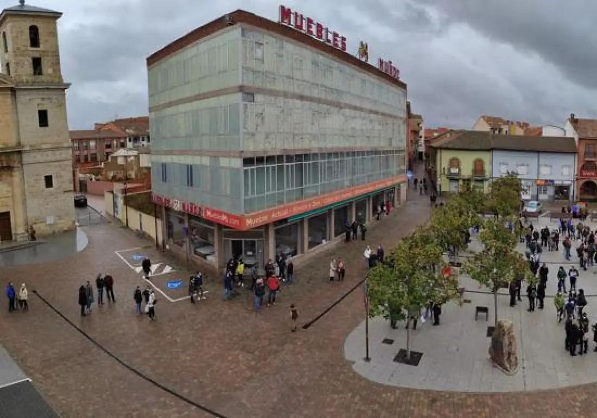 Una de las plazas de Valencia de Don Juan.