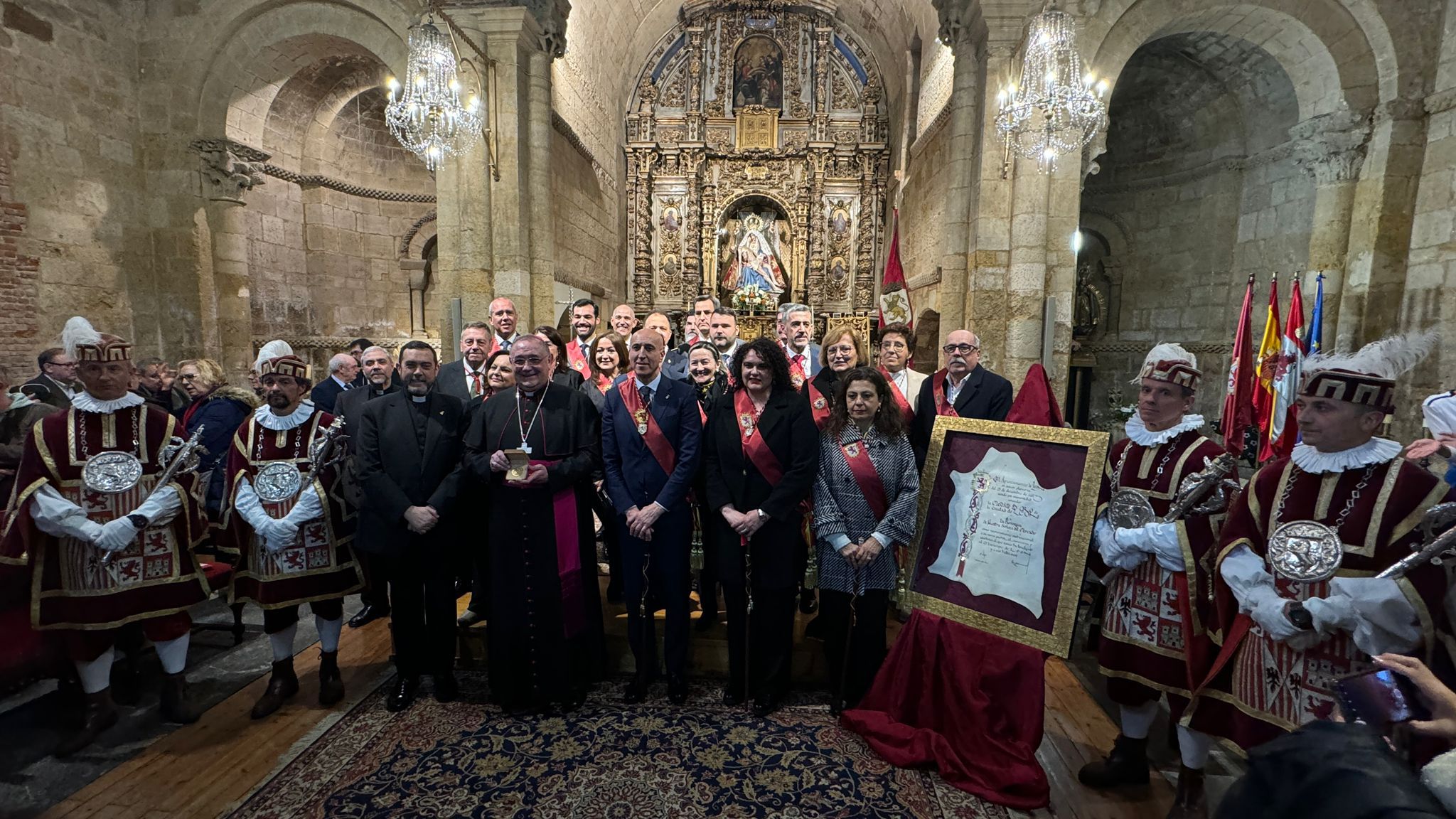 Medalla de Oro para la Parroquia de Nuestra Señora del Mercado